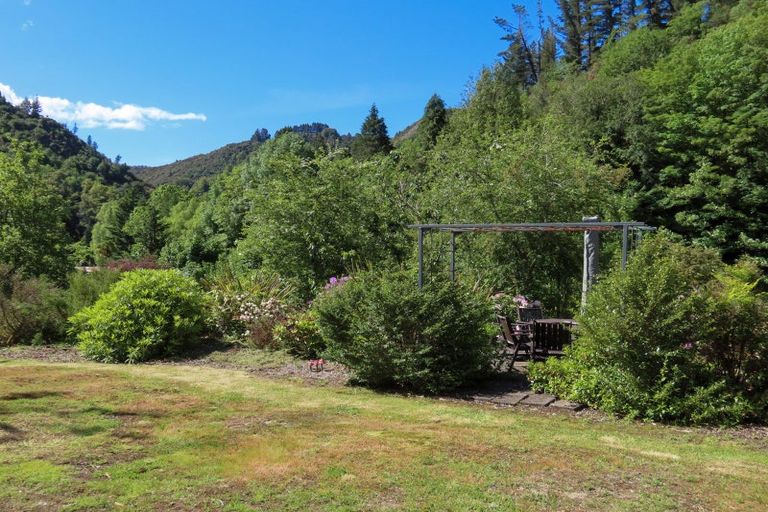Photo of property in 37 Franklyn Street, Blacks Point, Reefton, 7830