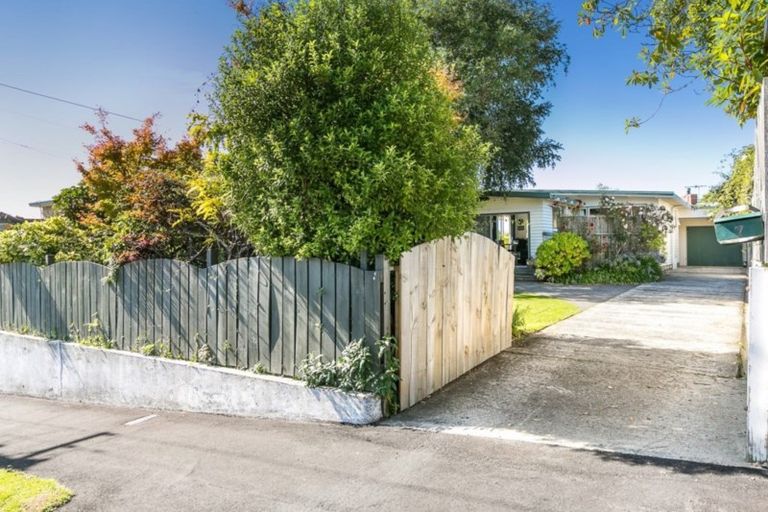 Photo of property in 7 Derwent Street, Helensburgh, Dunedin, 9010