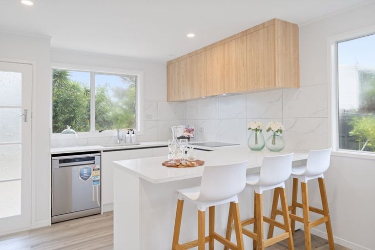 Photo of property in 16 Andelko Place, Henderson, Auckland, 0612