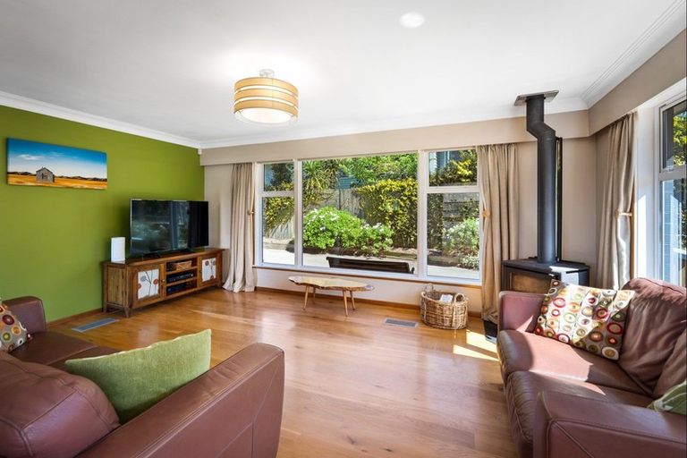 Photo of property in 150 Rawhiti Road, Pukerua Bay, 5026