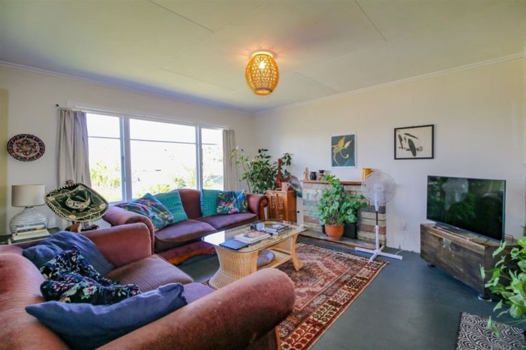 Photo of property in 3 Manuka Street, Castlecliff, Whanganui, 4501