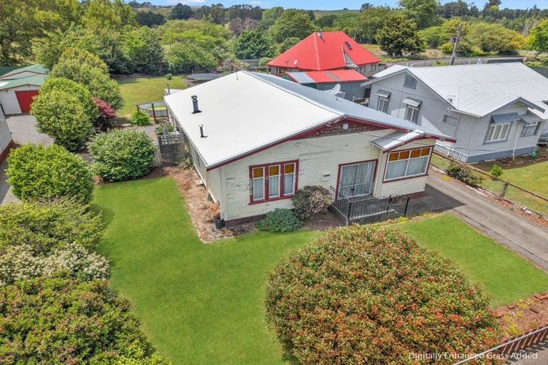 Photo of property in 61 Swinburn Street, Dannevirke, 4930