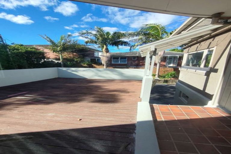 Photo of property in 1/22 Northumberland Avenue, Belmont, Auckland, 0622