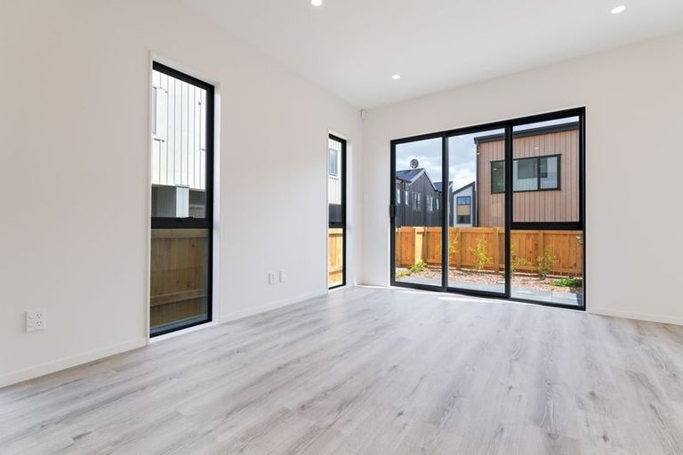 Photo of property in 11 Tokarewa Close, Mount Wellington, Auckland, 1062