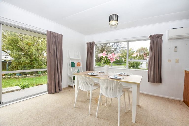 Photo of property in 37 Fisher Place, Carterton, 5713