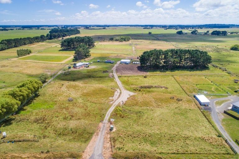 Photo of property in 76 Himatangi Beach Road, Himatangi, Foxton, 4891