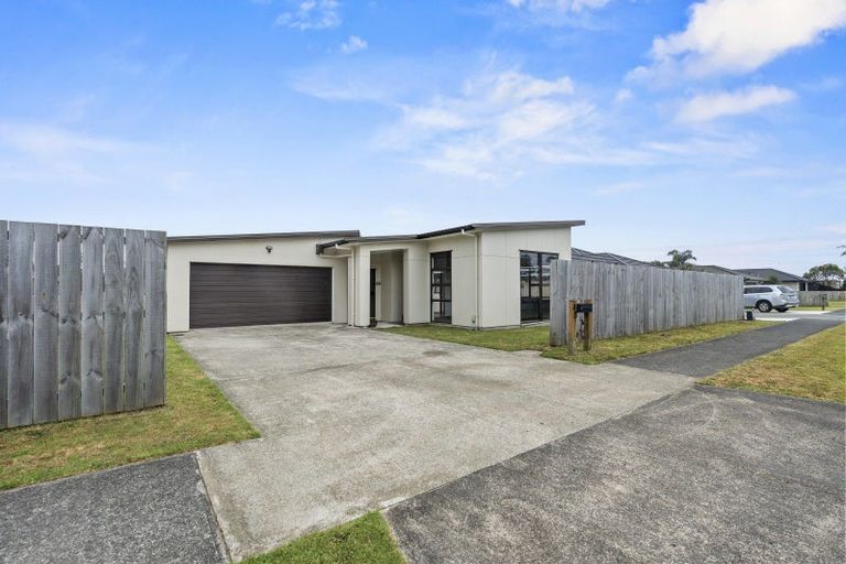 Photo of property in 48 Tamure Place, Ruakaka, 0116