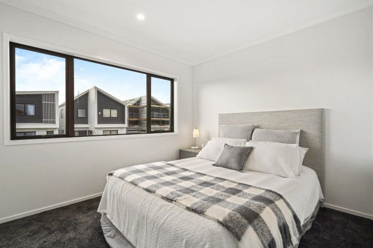 Photo of property in 33 Bristol Freighter Road, Hobsonville, Auckland, 0616