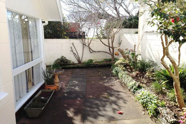 Photo of property in 5/55 Cook Street, Howick, Auckland, 2014
