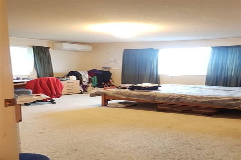 Photo of property in 62 Kohekohe Street, New Lynn, Auckland, 0600
