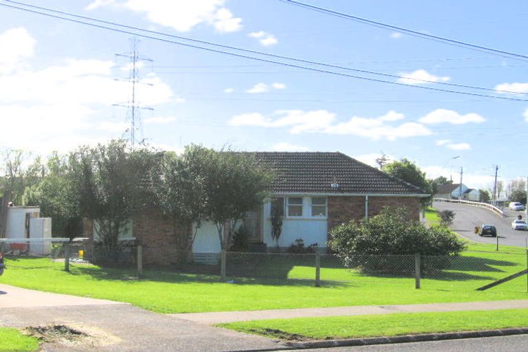 Photo of property in 1 Sandbrook Avenue, Otara, Auckland, 2023