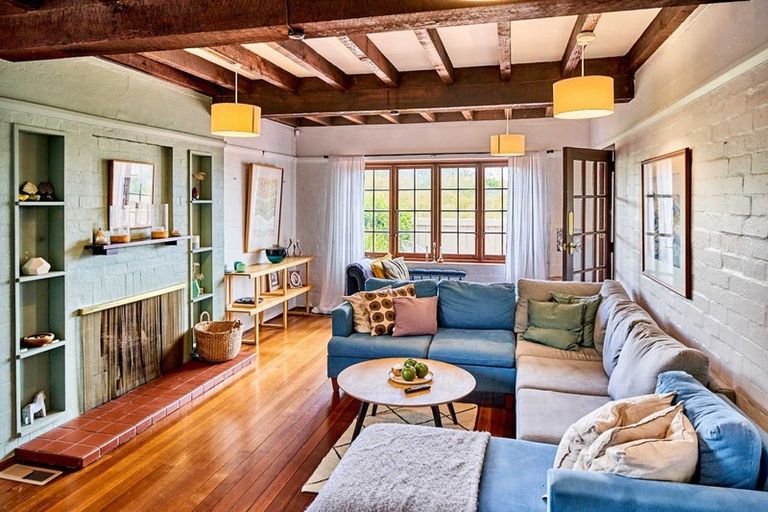 Photo of property in 14 Maire Street, Eastbourne, Lower Hutt, 5013