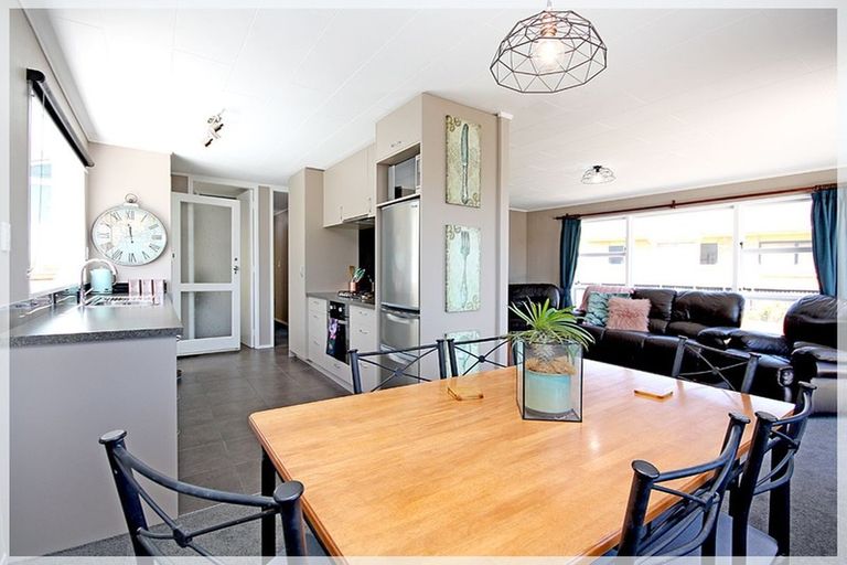 Photo of property in 29 Punga Street, Tangimoana, 4822