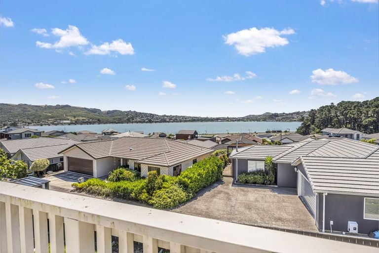 Photo of property in 29 Margaret Shields Avenue, Aotea, Porirua, 5024