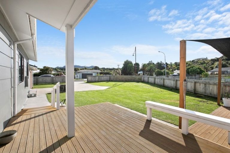 Photo of property in 1 Sandleigh Drive, Athenree, Katikati, 3177