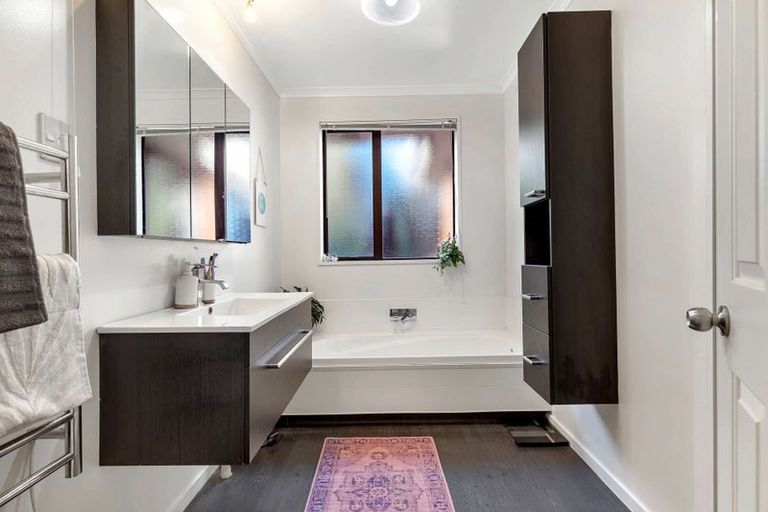 Photo of property in 1 Lacy Gate Place, Woodend, 7610