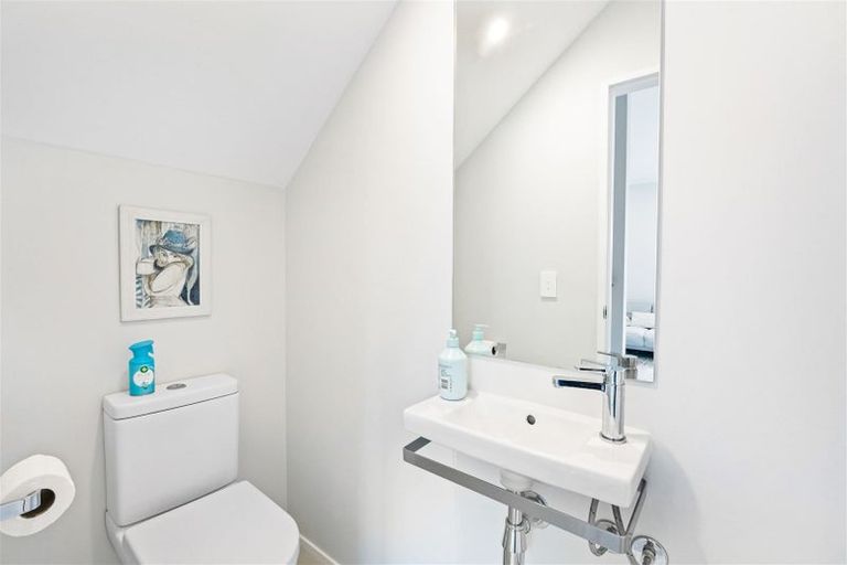 Photo of property in 31 Koura Drive, Red Beach, 0932