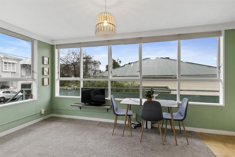Photo of property in 4/4 Kenwyn Terrace, Newtown, Wellington, 6021