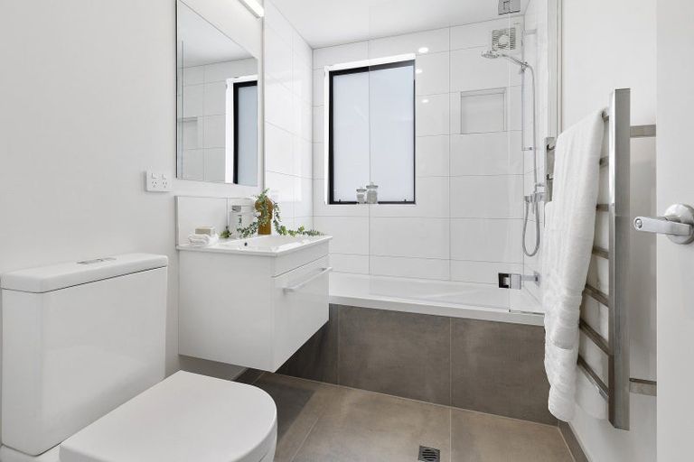 Photo of property in 79b Herald Street, Berhampore, Wellington, 6023