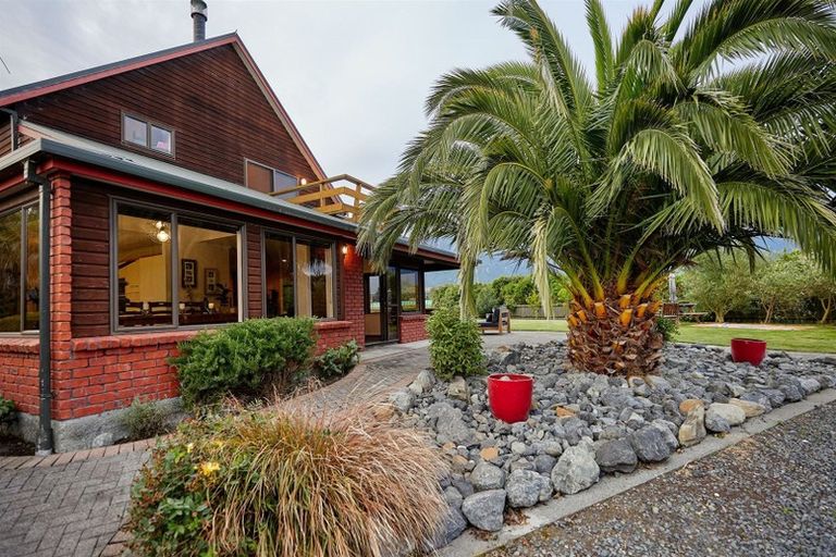 Photo of property in 61 Harnetts Road, Kaikoura Flat, Kaikoura, 7371