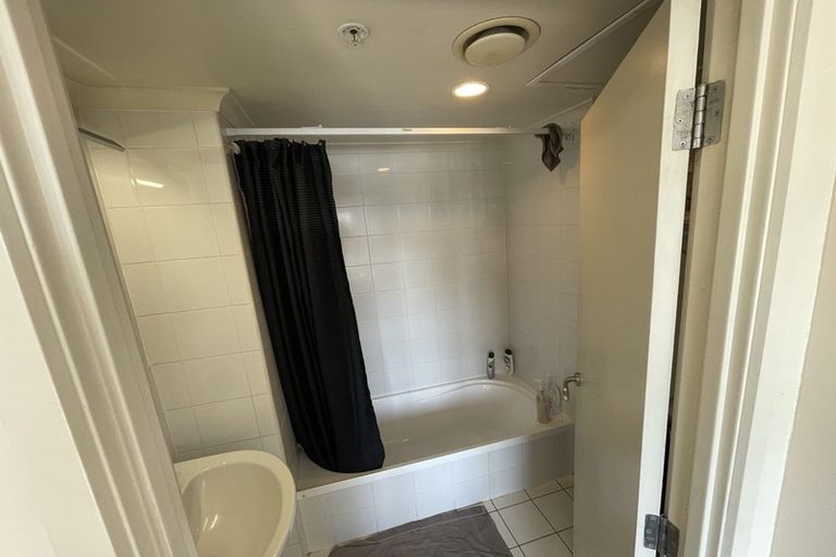 Photo of property in The Rennaissance, 3d/18 Ronwood Avenue, Manukau, Auckland, 2104