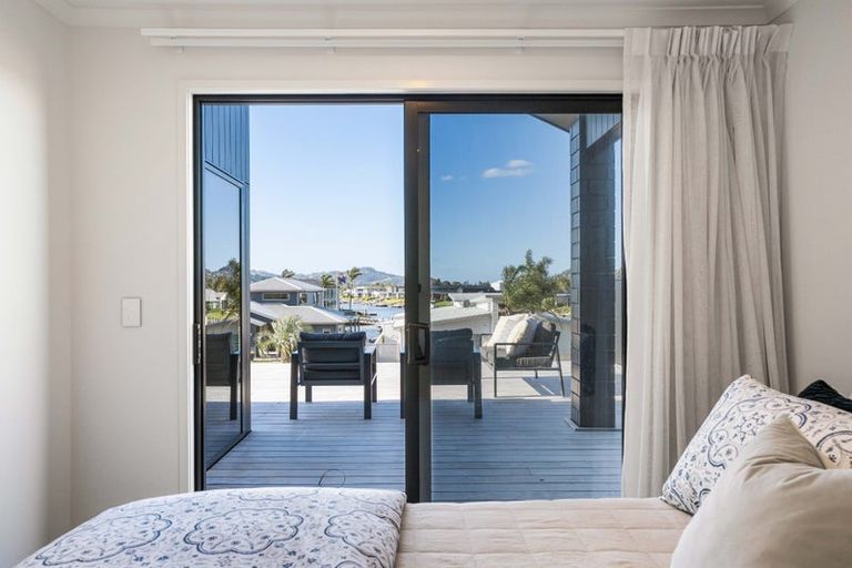 Photo of property in 6 Ian Hopper Way, Pauanui, 3579