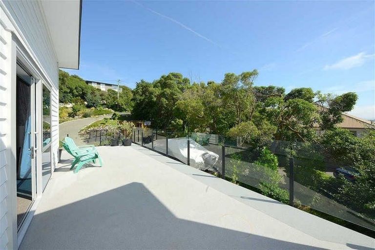 Photo of property in 97b Mount Pleasant Road, Mount Pleasant, Christchurch, 8081