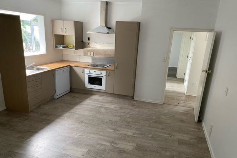 Photo of property in 34b Toru Street, Te Atatu Peninsula, Auckland, 0610