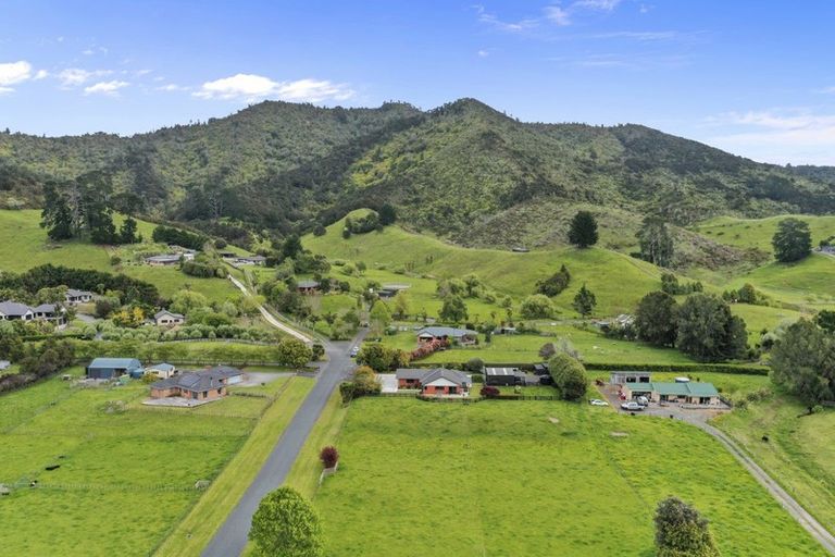 Photo of property in 16 Kauri Lane, Huntly, 3771