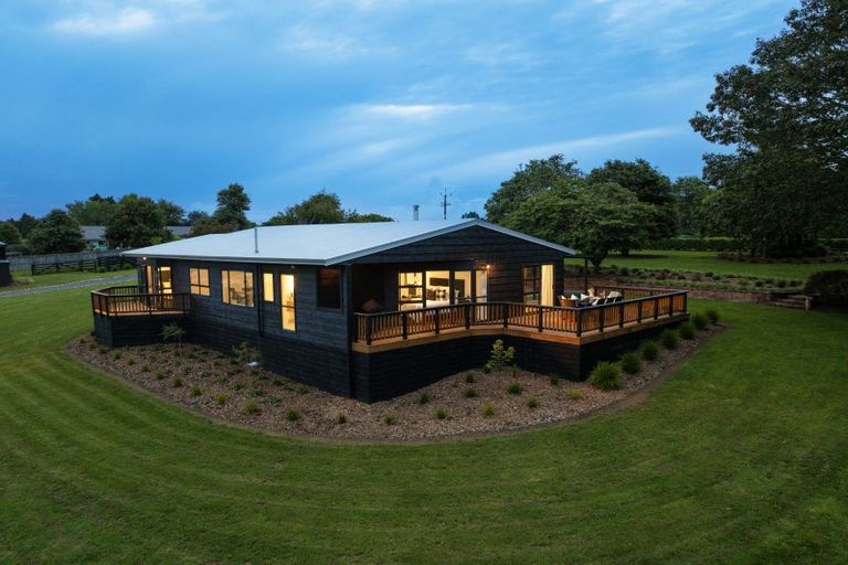 Photo of property in 414 Paparata Road, Bombay, 2675