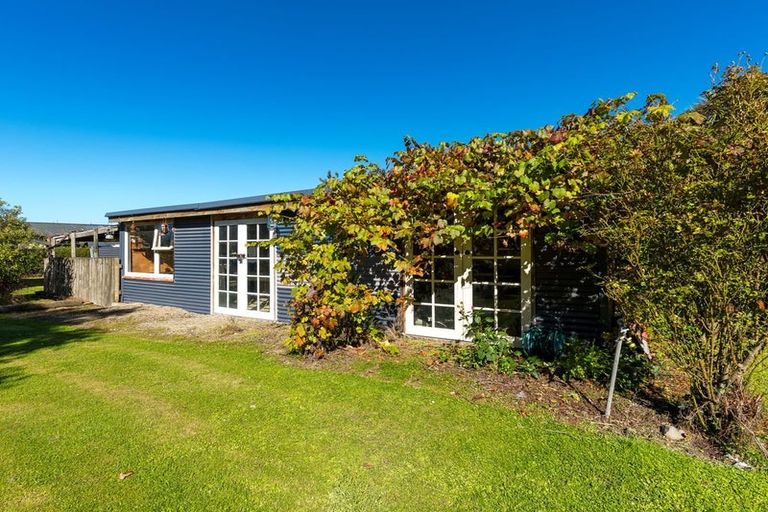 Photo of property in 4 Dixon Street, Waimate, 7924