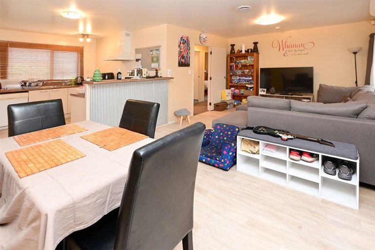 Photo of property in 54a Alma Crescent, Papakura, 2110