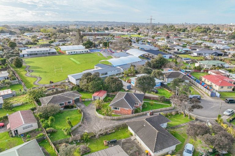 Photo of property in 14 Leslie Place, Otara, Auckland, 2023