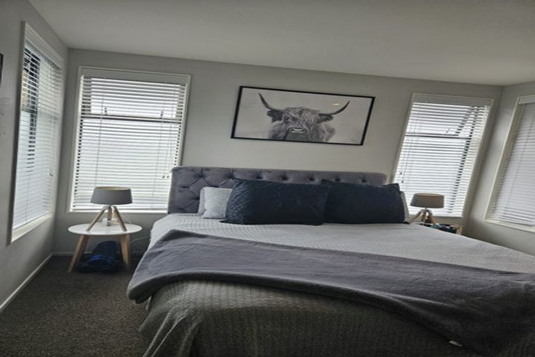 Photo of property in 4 Bellamont Street, Kumeu, 0810