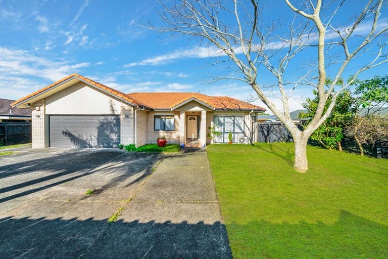 Photo of property in 8 Morewa Place, Takanini, 2112