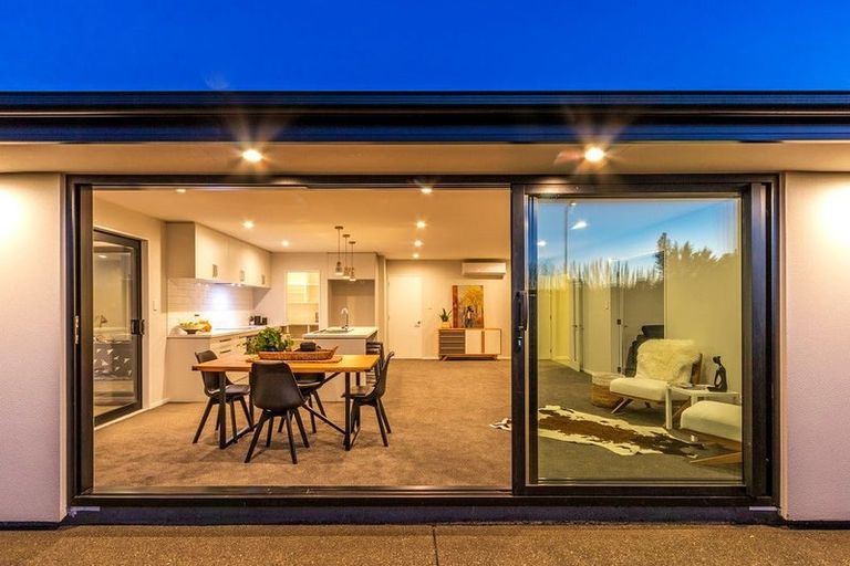 Photo of property in 9 Emma Street, Marshland, Christchurch, 8083