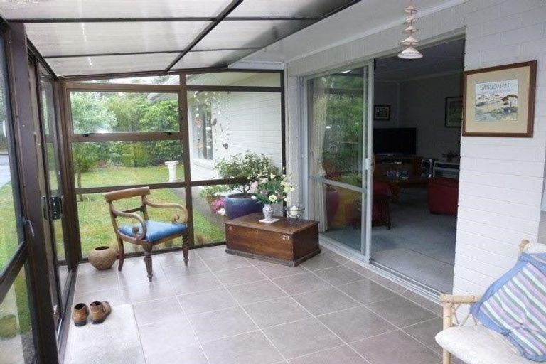 Photo of property in 8 Leybourne Avenue, Waikanae, 5036