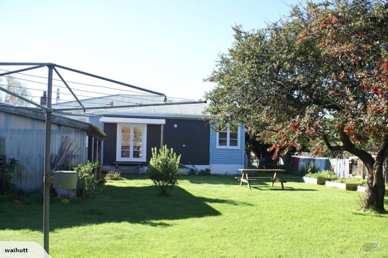 Photo of property in 70 Revans Street, Featherston, 5710