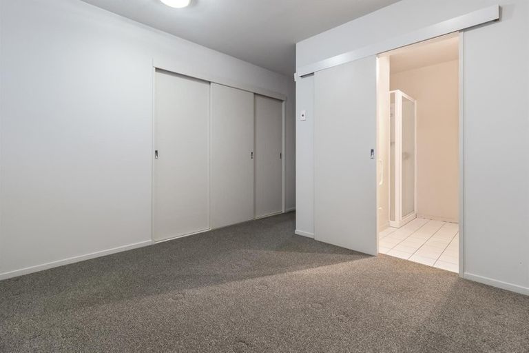 Photo of property in 8/11 Spencer Road, Oteha, Auckland, 0632