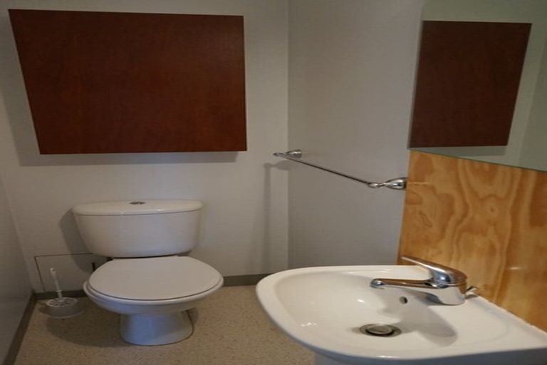 Photo of property in Urbane Apartments, 9/29 Webb Street, Mount Cook, Wellington, 6011