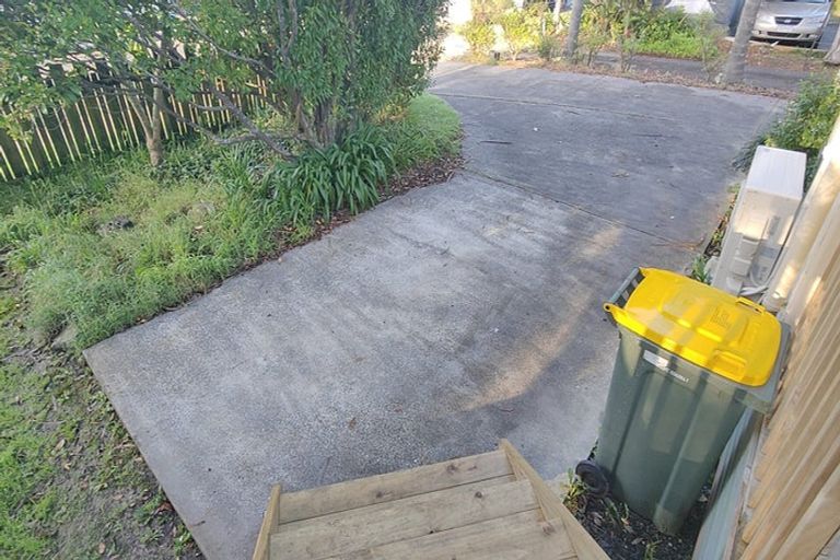 Photo of property in 74 Rosario Crescent, Red Beach, 0932