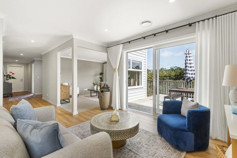 Photo of property in 9 Kukupa Lane, Long Bay, Auckland, 0630