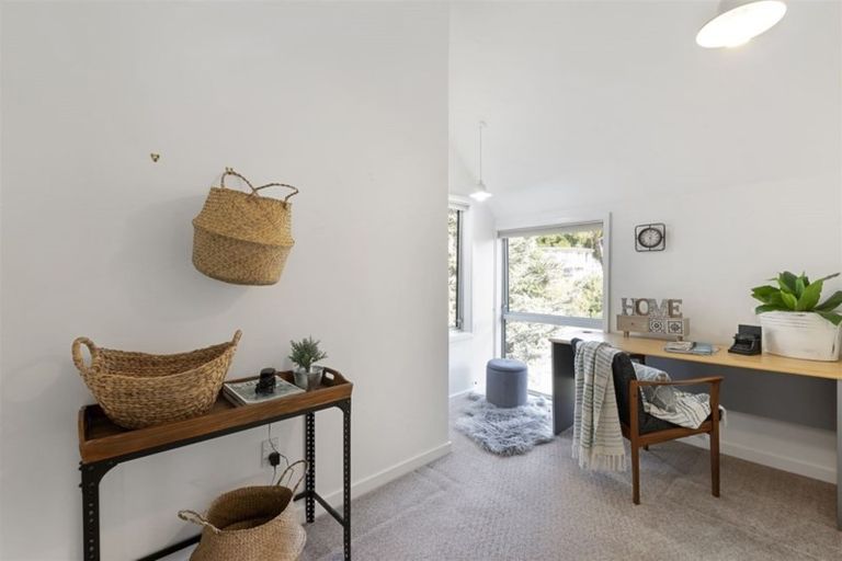 Photo of property in 25 Valley Road, Cashmere, Christchurch, 8022