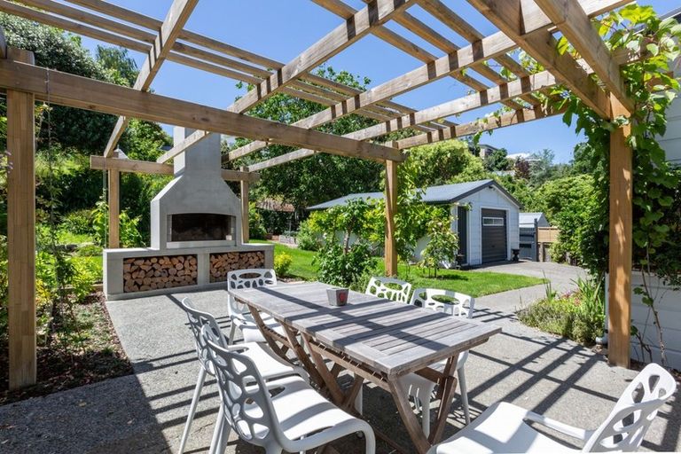 Photo of property in 71 Milton Road, Bluff Hill, Napier, 4110