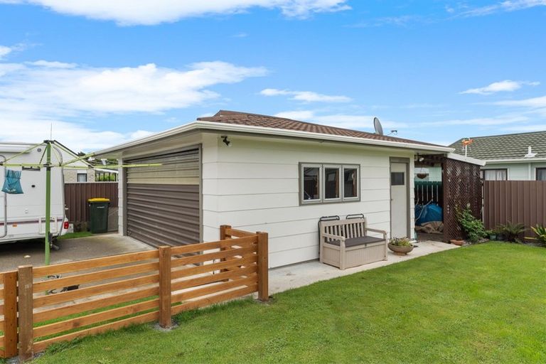 Photo of property in 3 Rimu Street, Levin, 5510