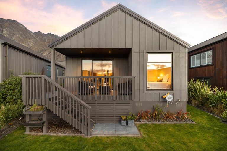 Photo of property in 5a Glenelg Lane, Jacks Point, 9371