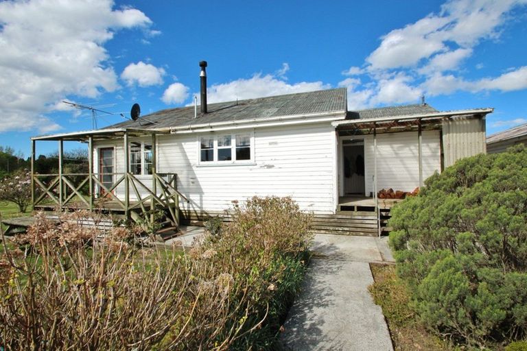 Photo of property in 61 Middle Street, Pukerau, Gore, 9772