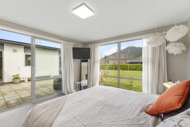 Photo of property in 13 Timsfield Drive, Lake Hawea, Wanaka, 9382