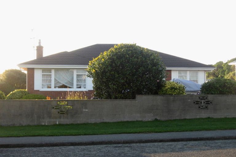 Photo of property in 7 Jillett Street, Titahi Bay, Porirua, 5022