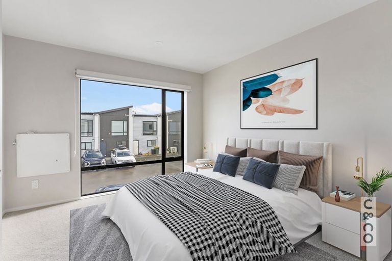 Photo of property in 2e Vinistra Road, Kumeu, 0810